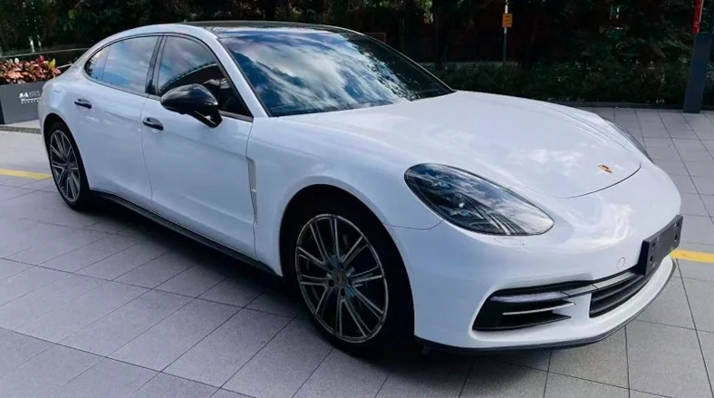 保时捷帕拉梅拉 正面外观二