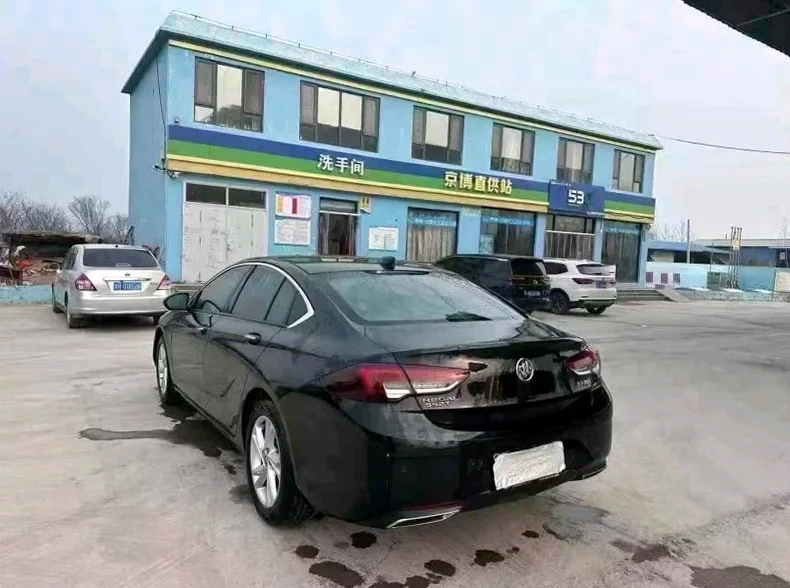 别克君威 驾驶室