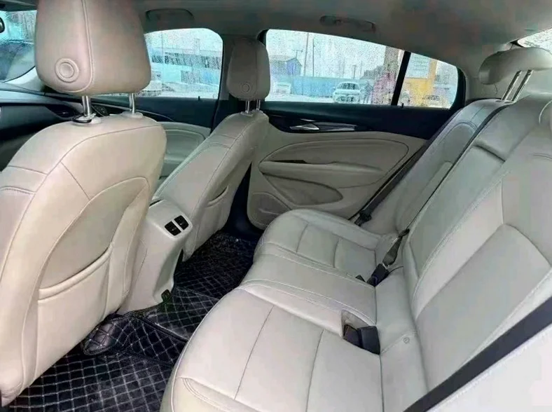 别克君威 后面外观二