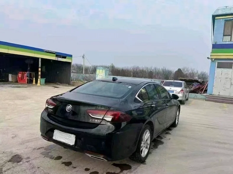 别克君威 内饰前排