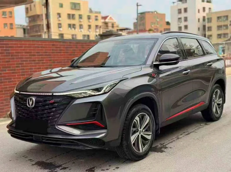 长安汽车CS75 正面外观三