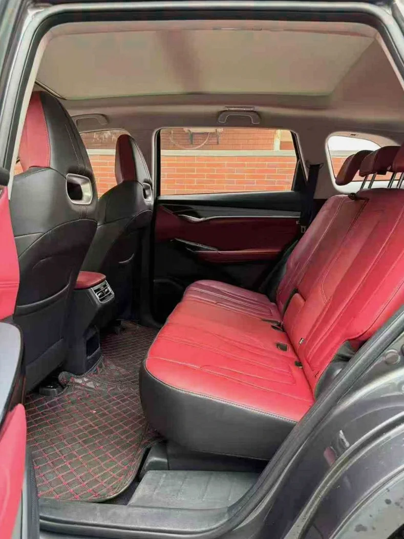 长安汽车CS75 后面外观一