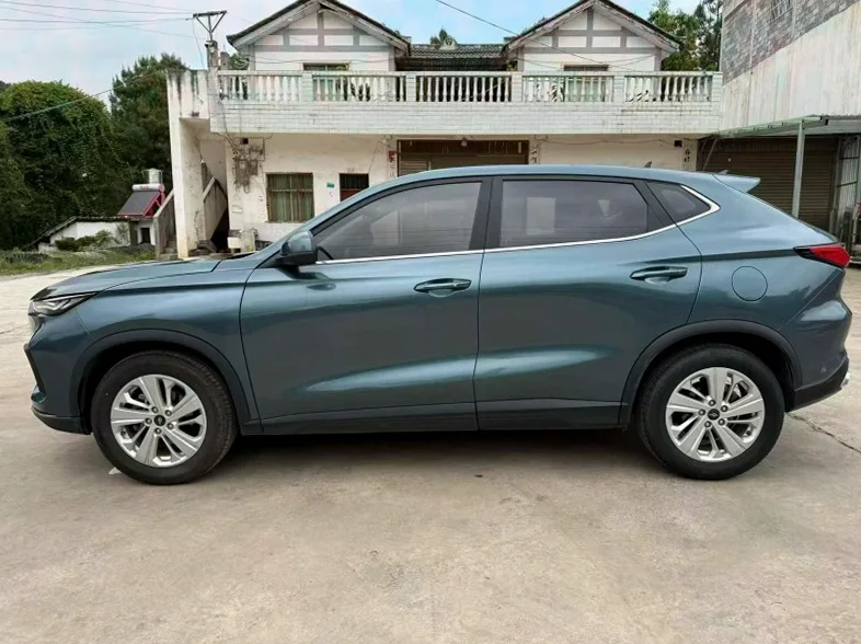 长安汽车欧尚 后面外观一