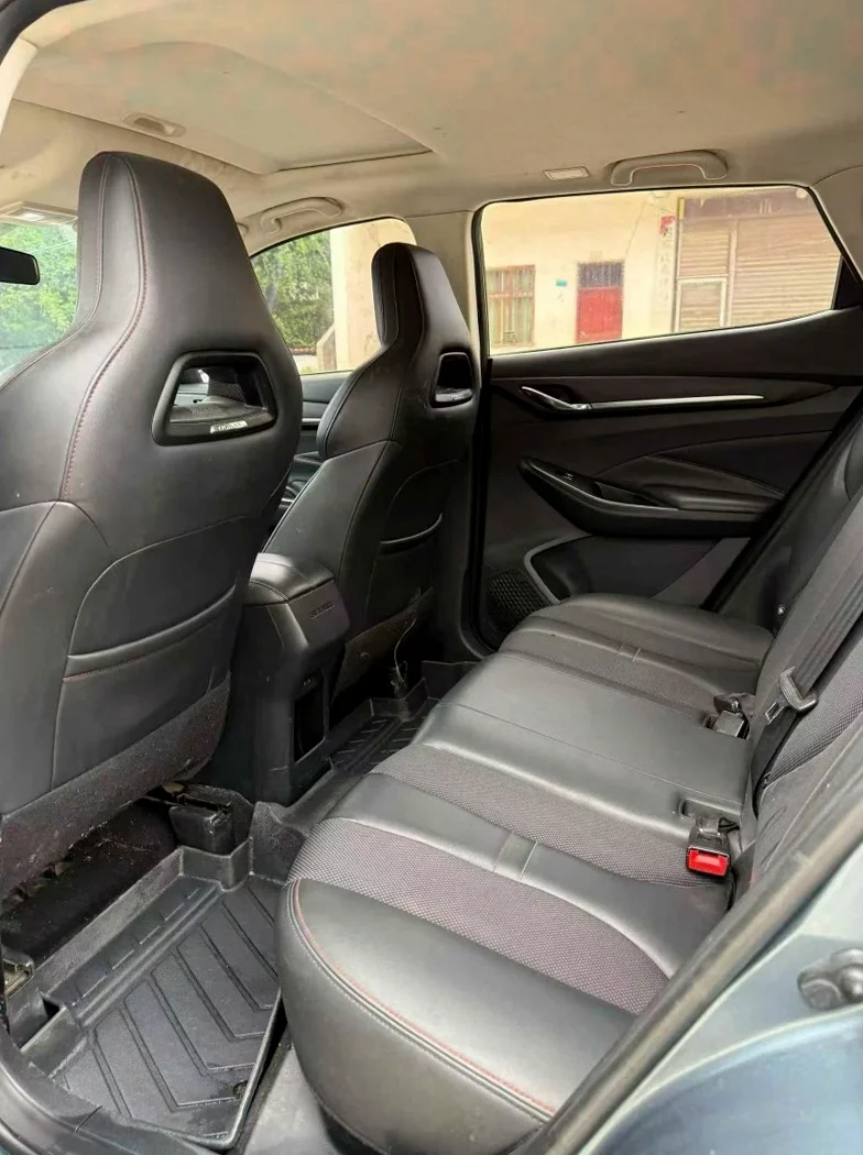 长安汽车欧尚 驾驶室