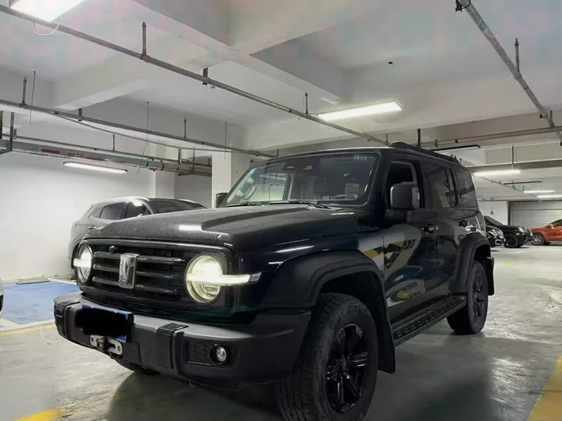 长城汽车坦克 正面外观三