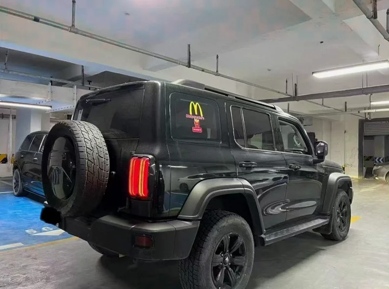 长城汽车坦克 内饰前排