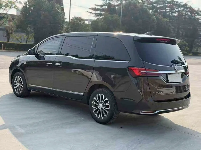 别克GL8 内饰后排