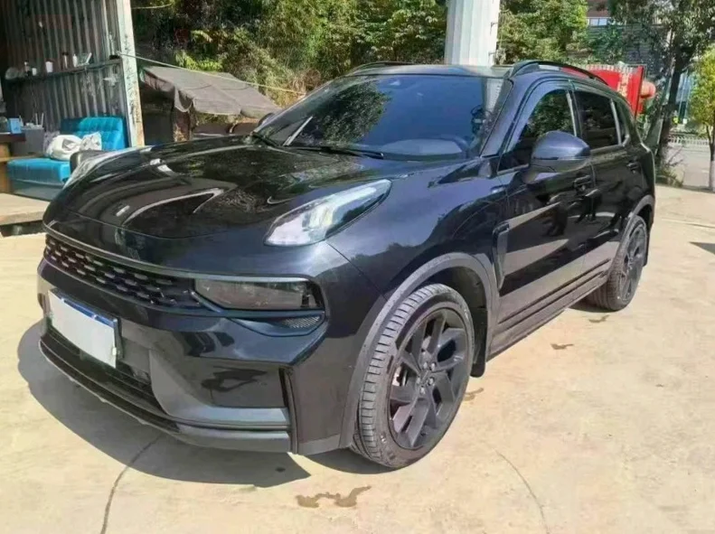 领克01 后面外观三