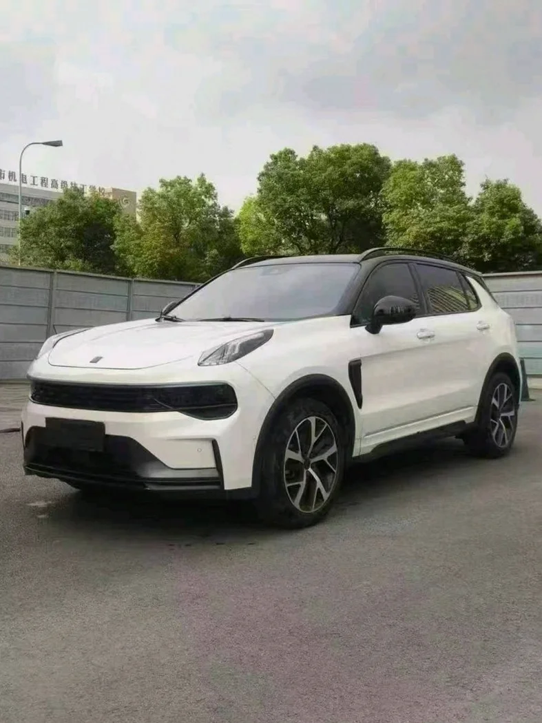 领克01 正面外观二