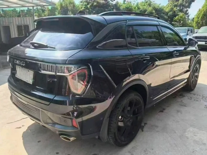 领克01 正面外观二