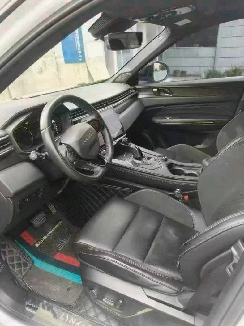 领克01 后面外观三