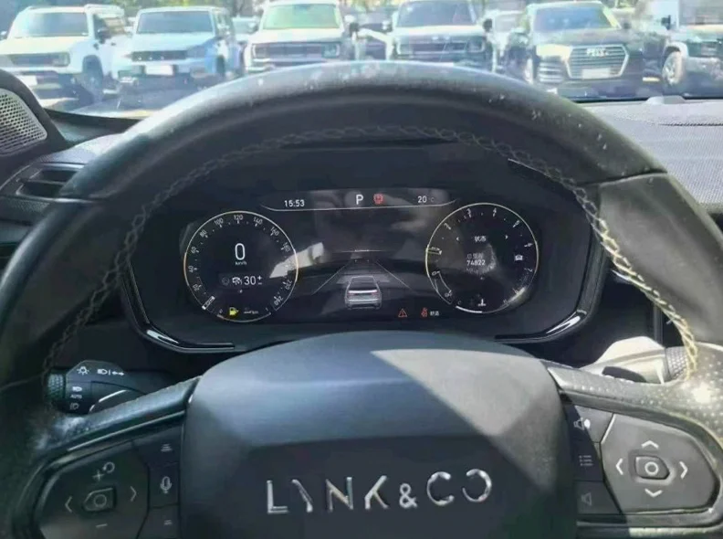 领克01 内饰前排