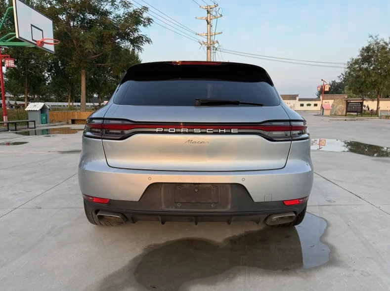 保时捷Macan 驾驶室