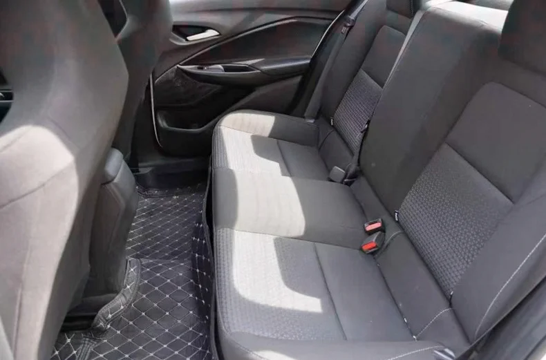 雪佛兰科沃兹 正面外观三