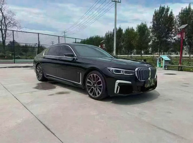 宝马7系 正面外观二