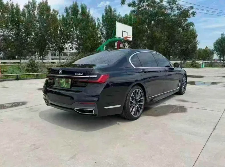 宝马7系 内饰后排