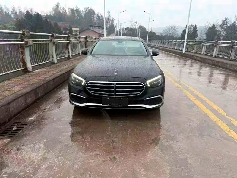 22年奔驰E300L豪华版