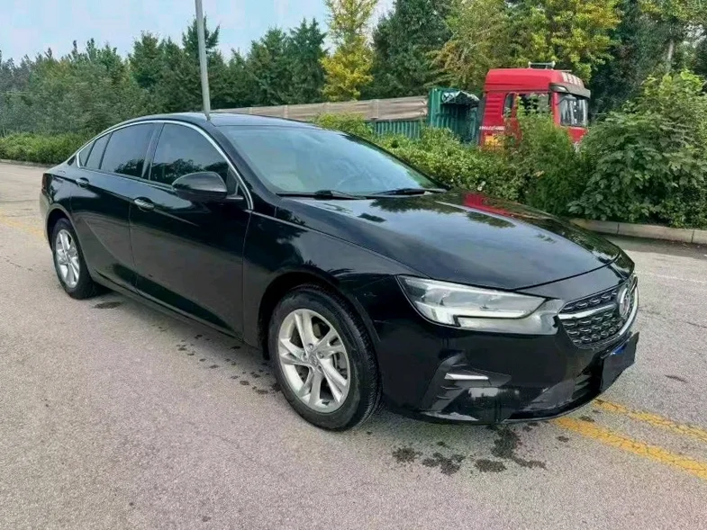 别克君威 后面外观二