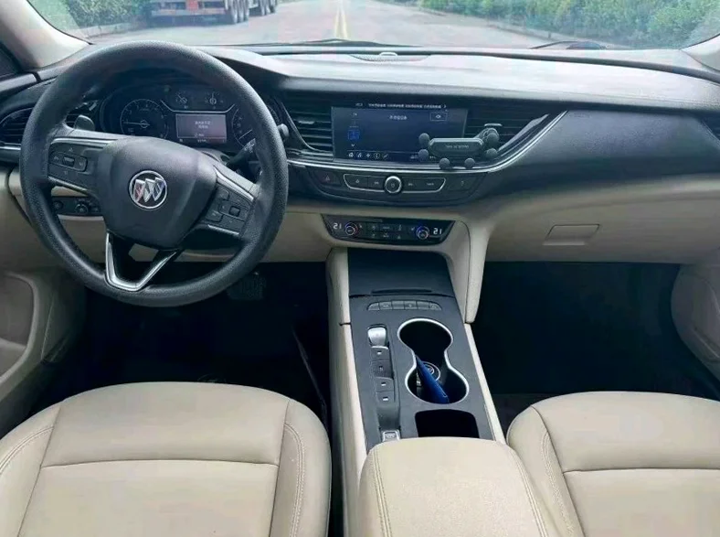 别克君威 后面外观三