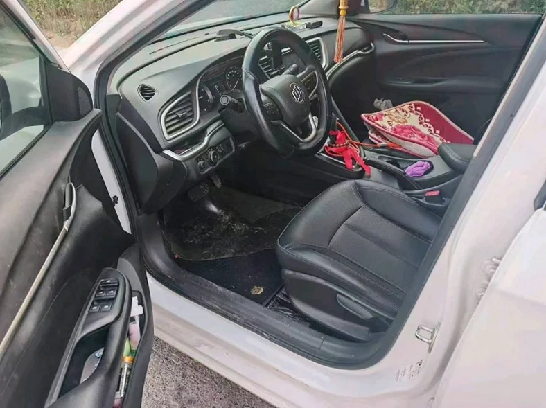 别克英朗 后面外观三