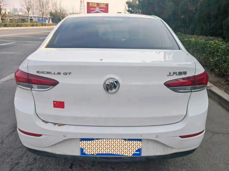 别克英朗 内饰后排