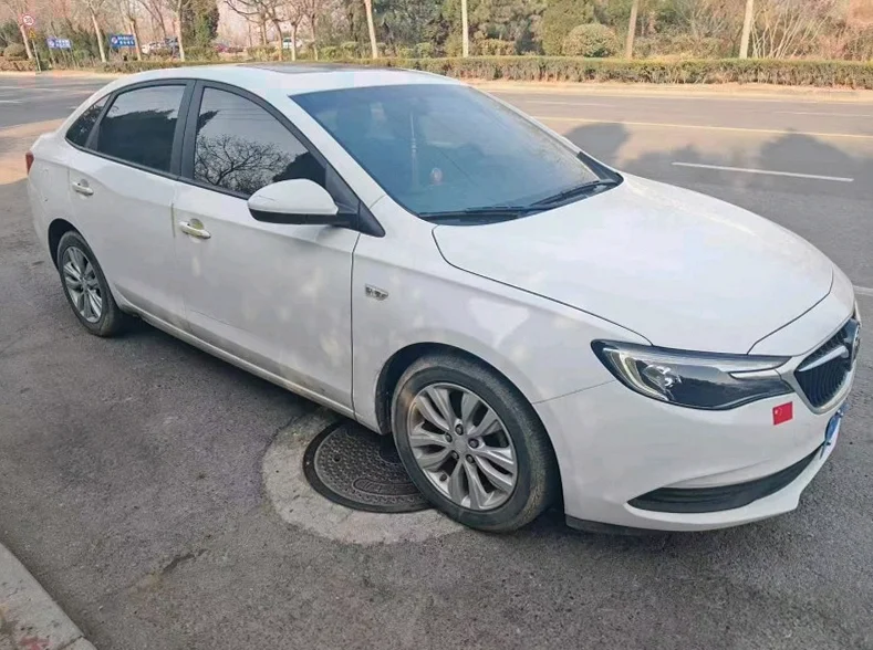 别克英朗 正面外观二