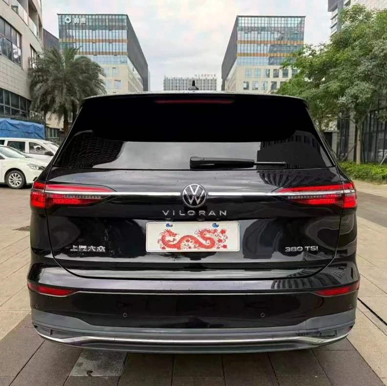 大众威然 驾驶室