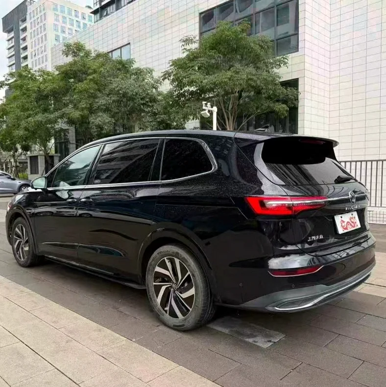 大众威然 内饰后排