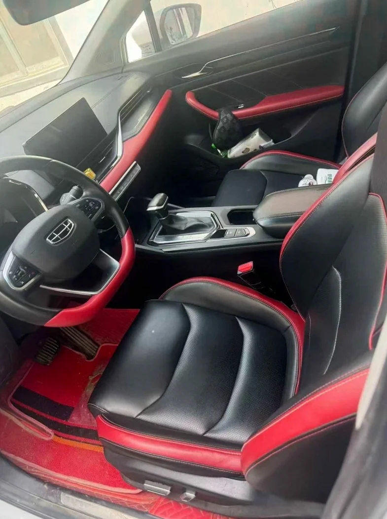 吉利帝豪 后面外观一