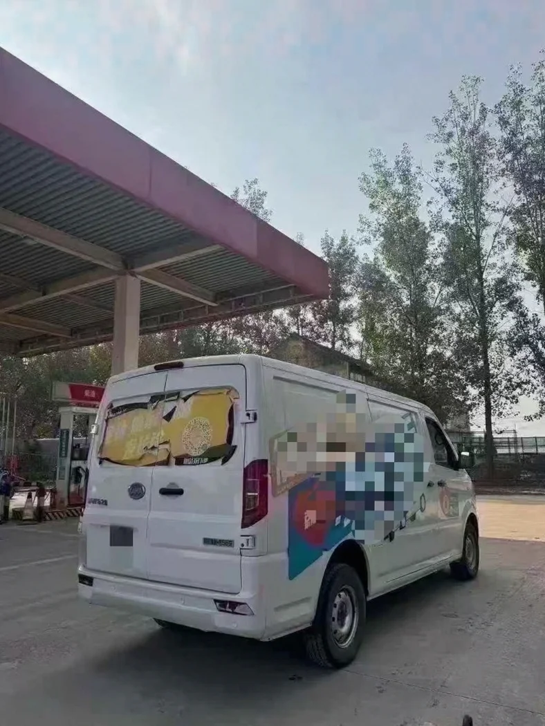 凯马汽车锐航 内饰后排