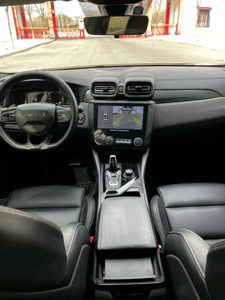 领克03 后面外观三