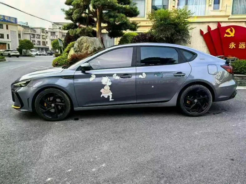 名爵6 内饰前排