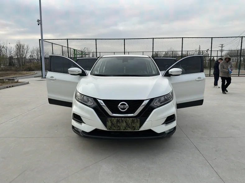 日产逍客 内饰前排