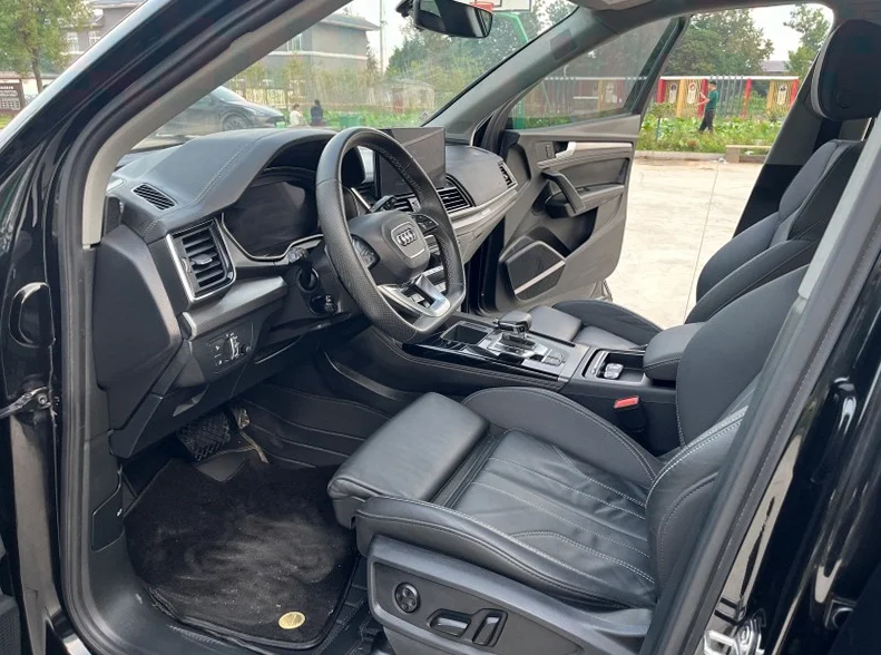 奥迪Q5 正面外观三