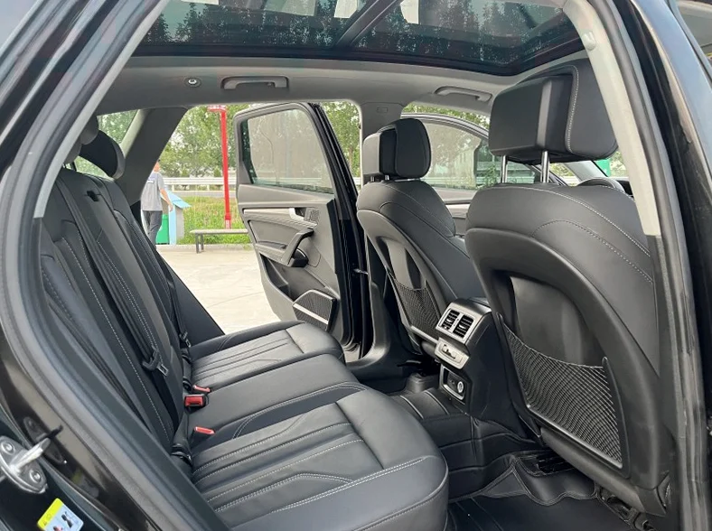 奥迪Q5 后面外观三