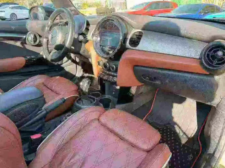 宝马迷你 正面外观三