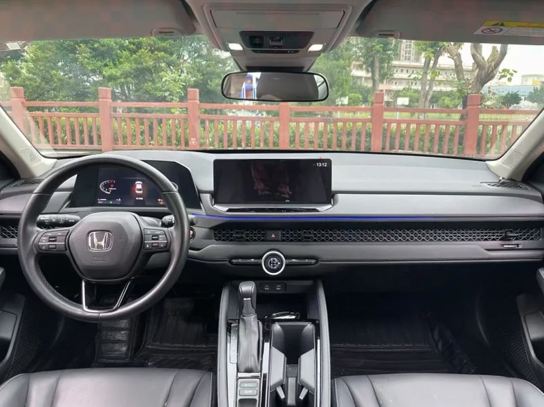 本田雅阁 后面外观三