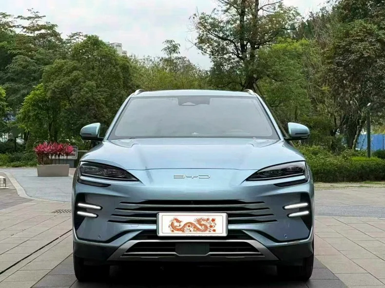 23年比亚迪宋PLUS冠军版旗舰PLUS