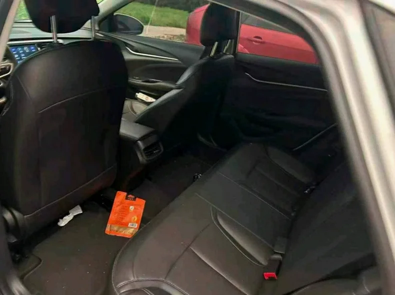 别克英朗 正面外观三