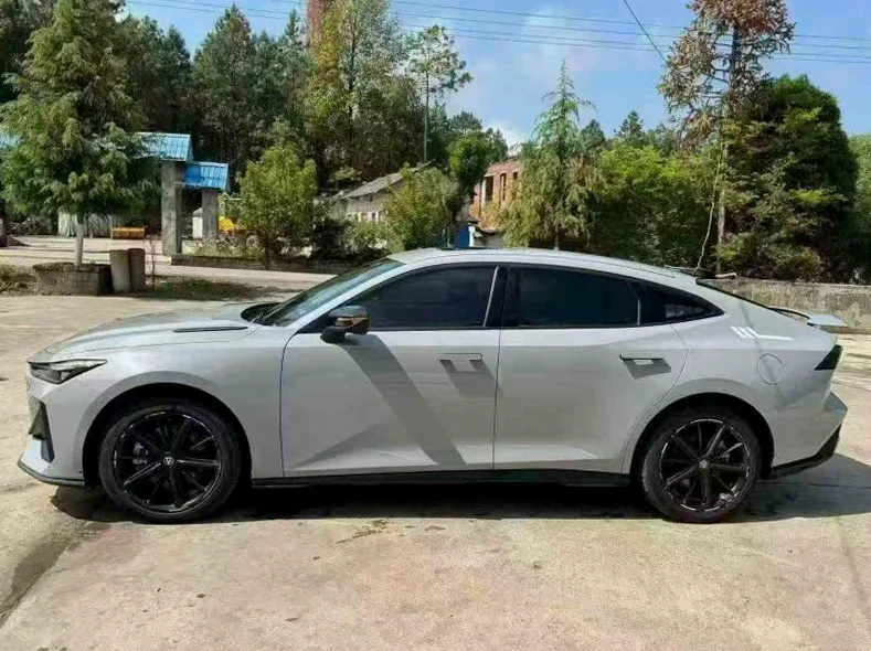 长安汽车UNI 内饰后排