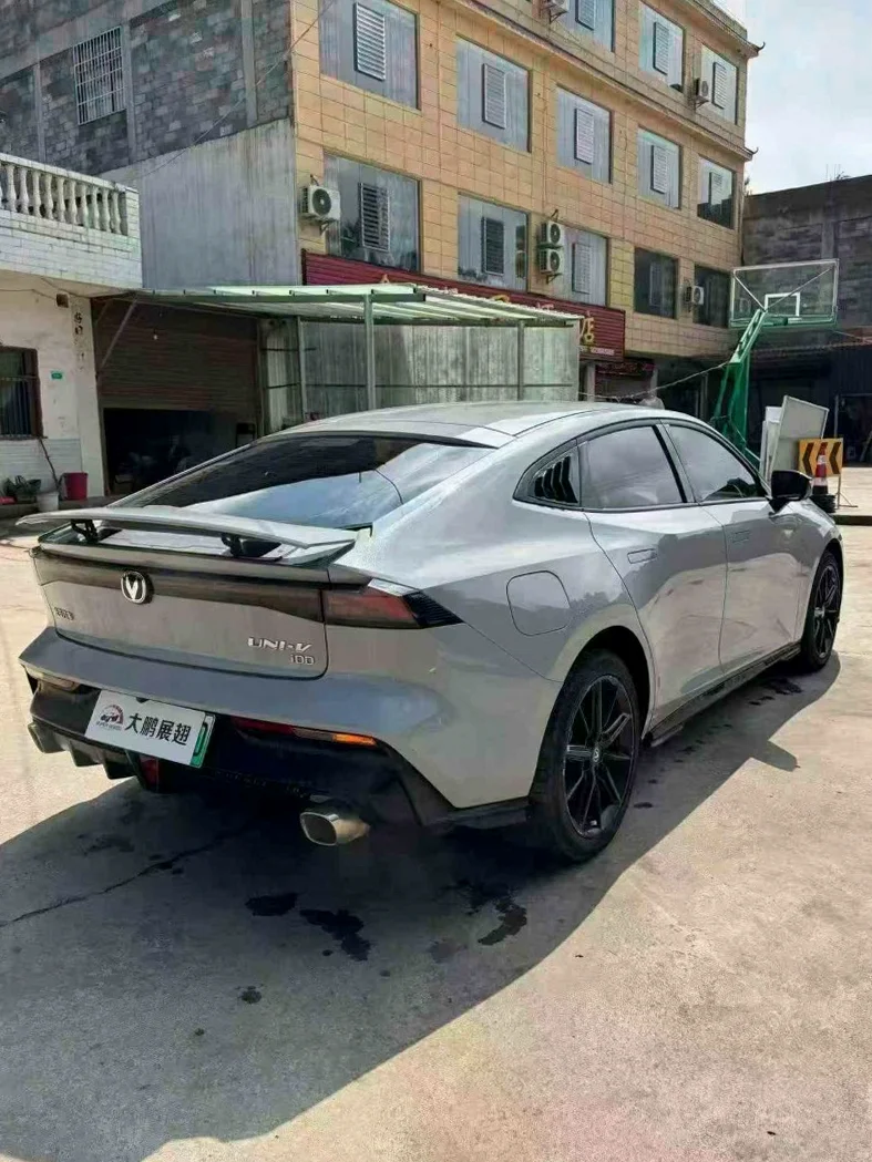 长安汽车UNI 内饰前排