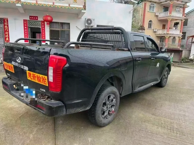 长城汽车炮 正面外观三