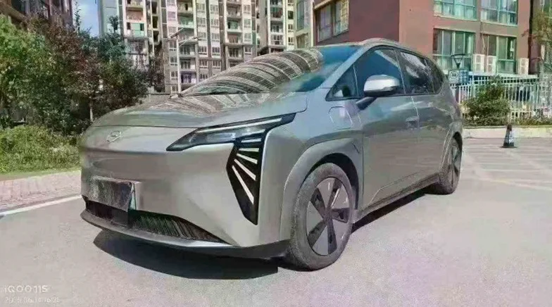 传祺埃安Y 正面外观三