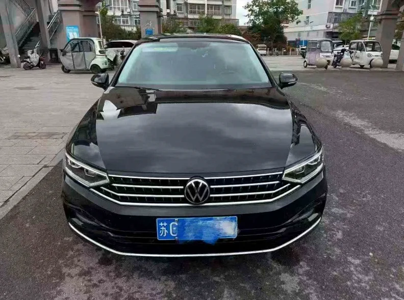 23年大众迈腾2.0T豪华版