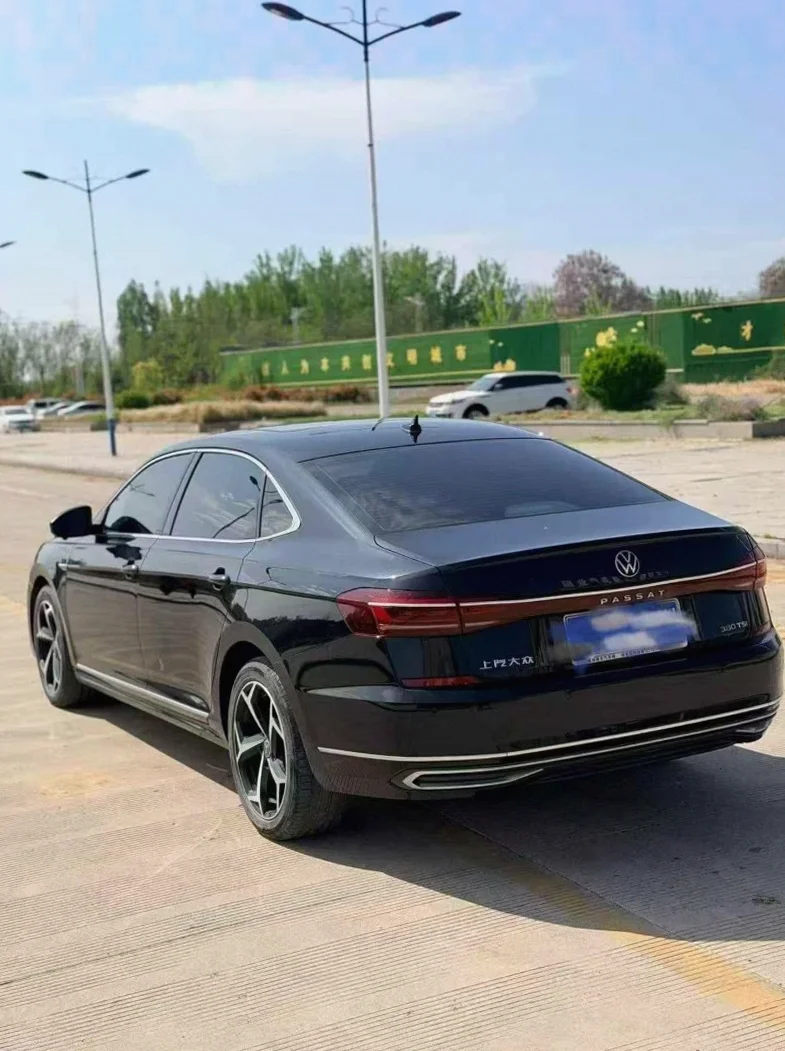 大众帕萨特 驾驶室