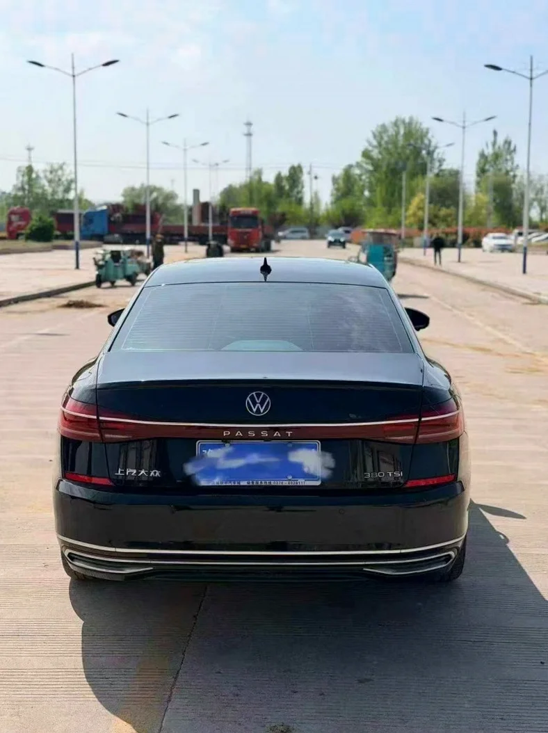 大众帕萨特 内饰前排