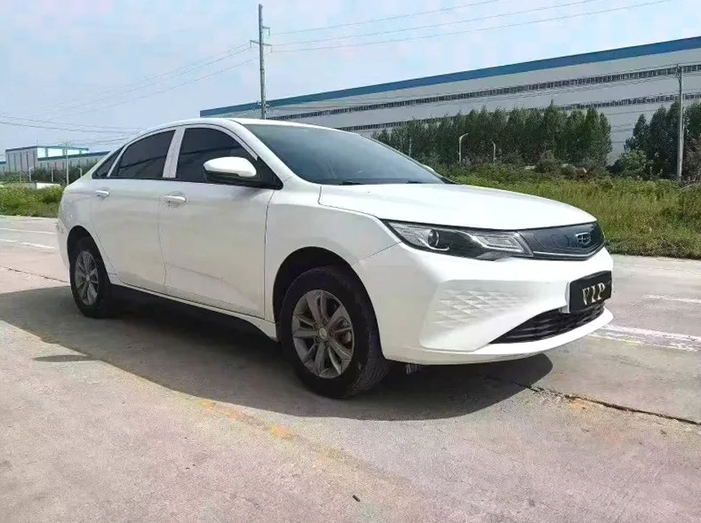 吉利帝豪 正面外观二