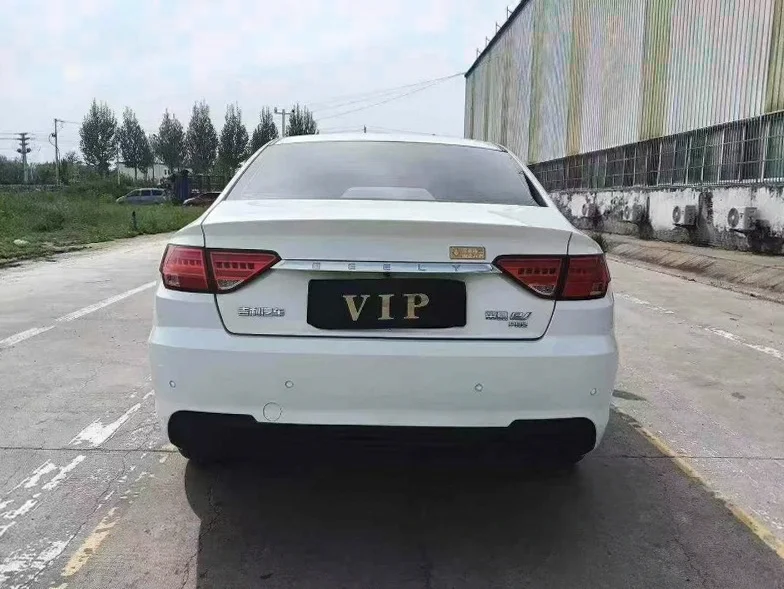 吉利帝豪 驾驶室