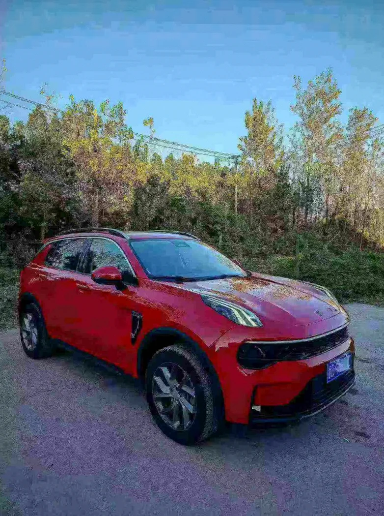 领克01 正面外观三