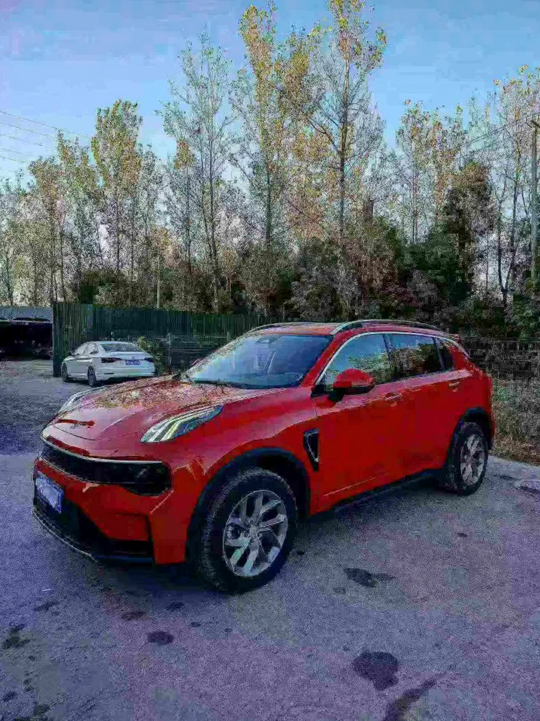 领克01 正面外观二